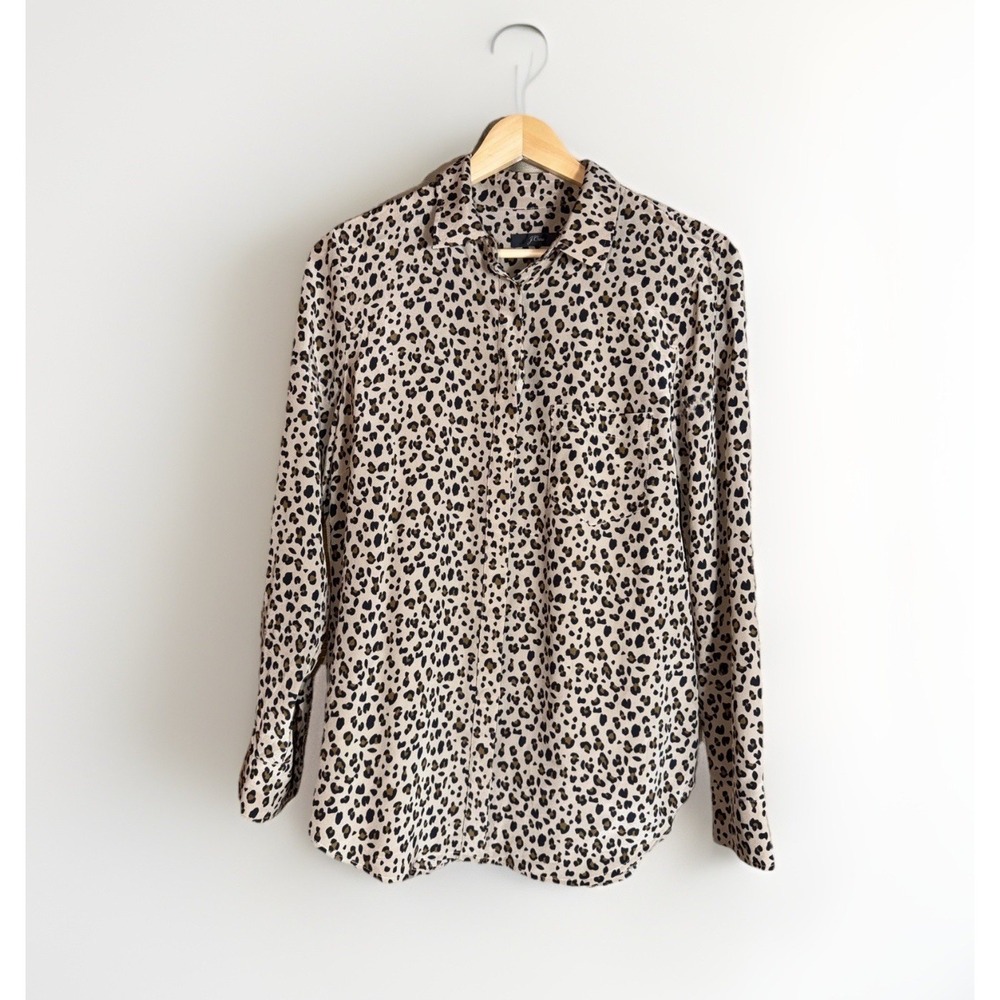 J. Crew Women's 100% Silk Long Sleeve Button Up Blouse Size M/8 Leopard Print